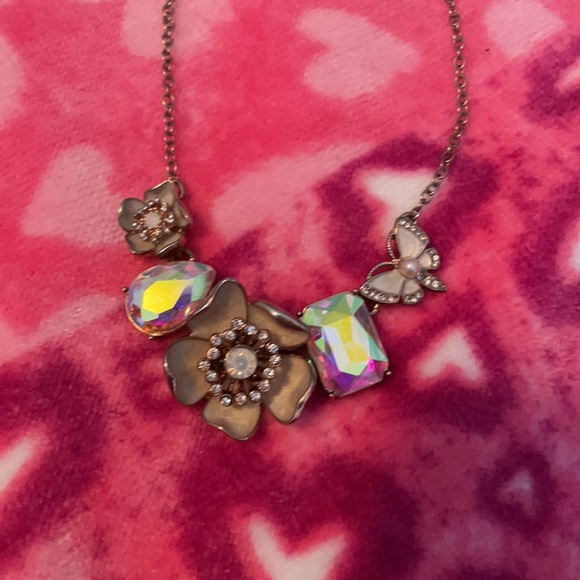 Betsy Johnson necklace - Picture 2 of 4